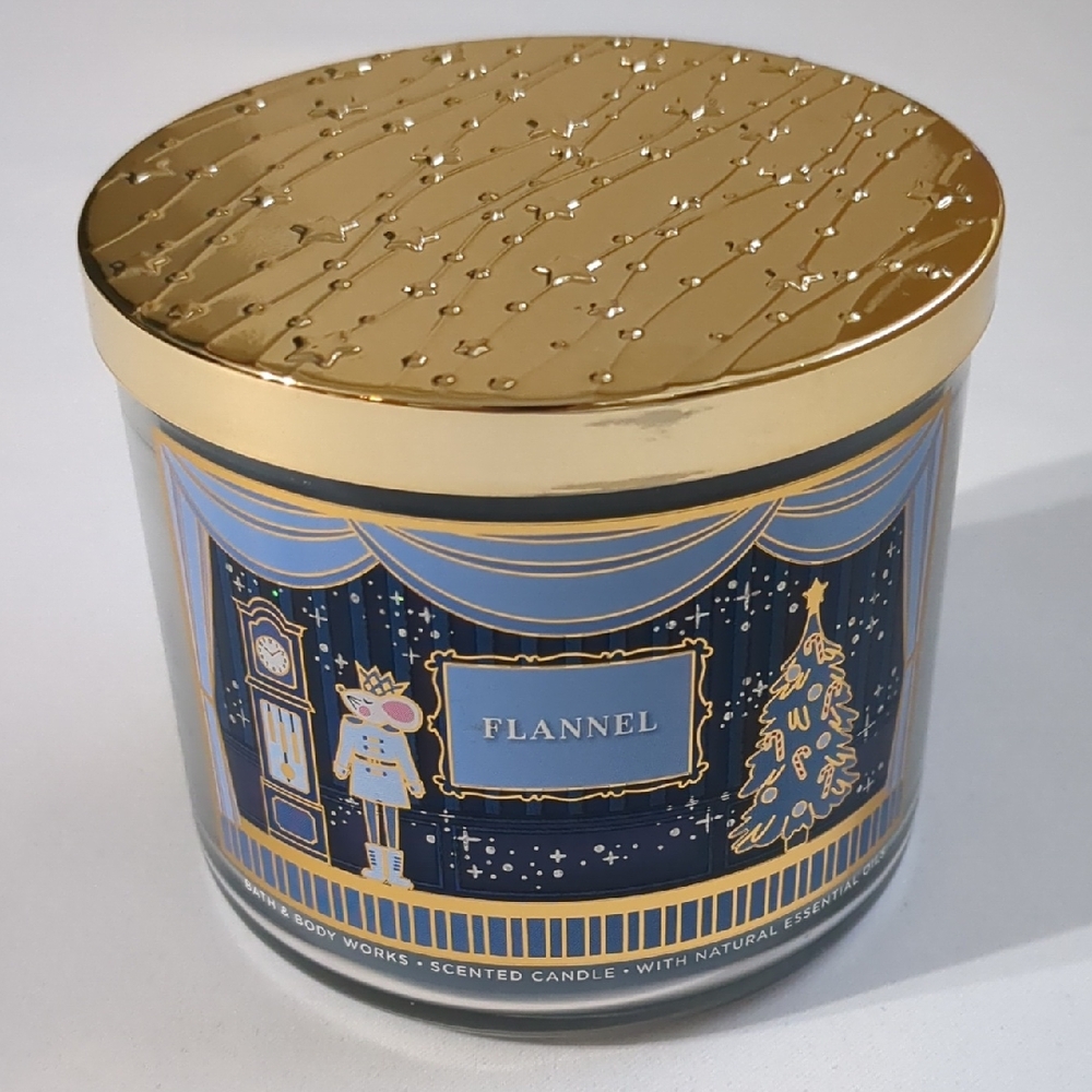 Bath & Body Works Flannel 3 Wick Scented Candle 14.5 OZ
